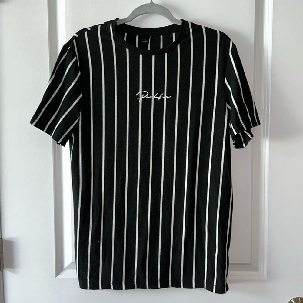 Men’s Medium black shirt with white pin stripes